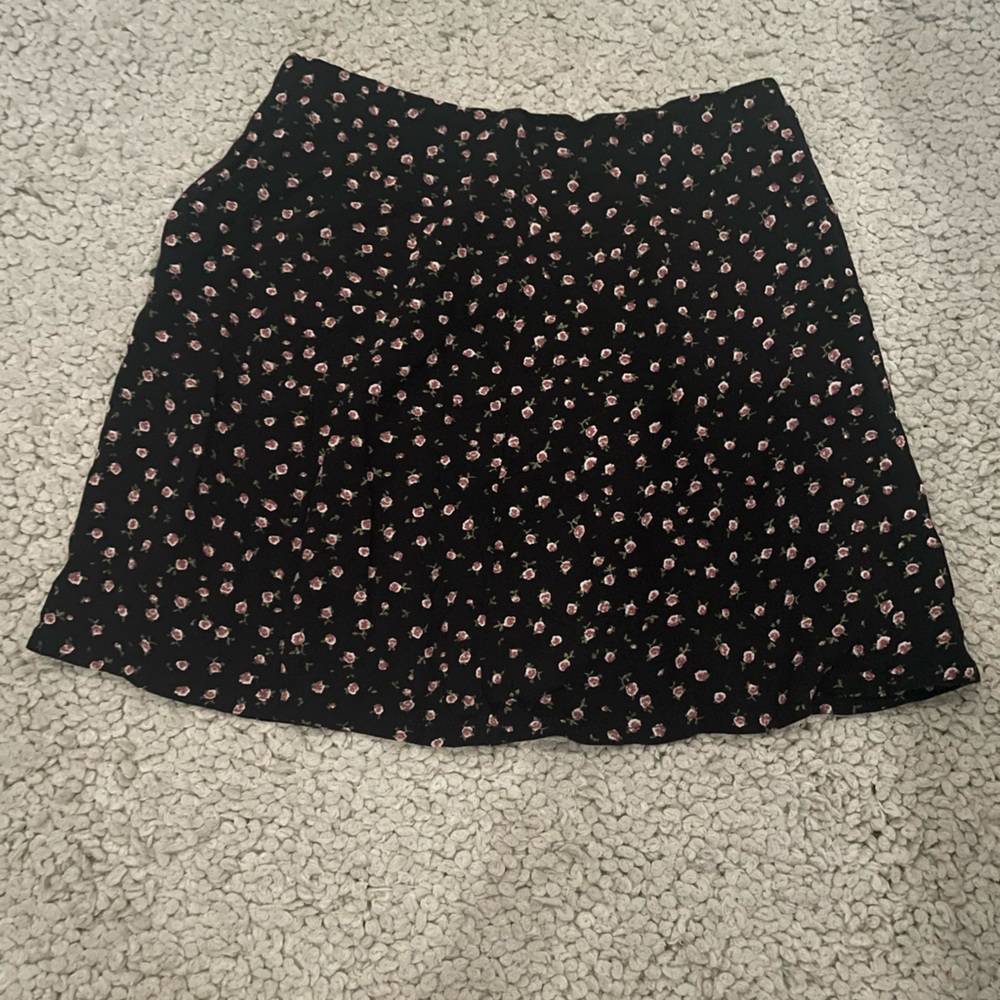 black and pick mini skirt